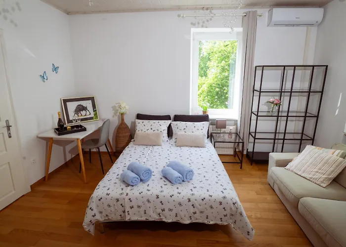 Riverview - With Parking Апартаменты *