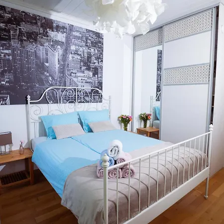 Riverview - With Parking *