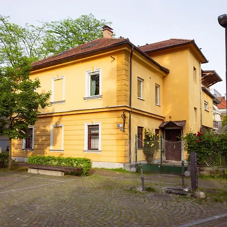 Riverview - With Parking