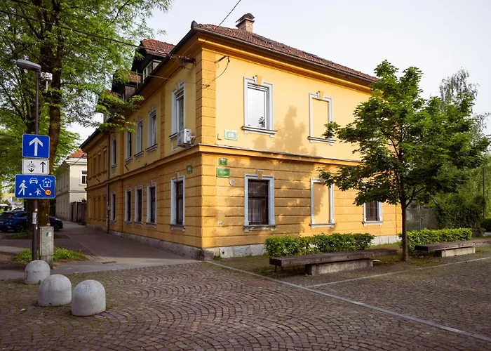 アパート Riverview - With Parking リュブリャナ